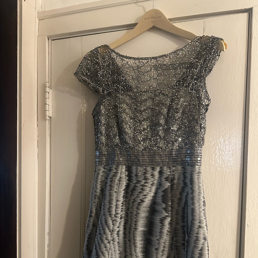 EUC Kay Unger Dress